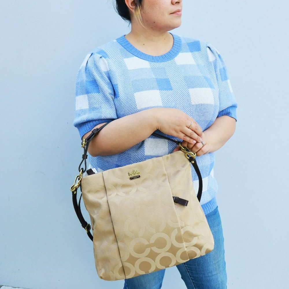 NWT Coach Signature Hobo Shoulder Bag Khaki - Picture 2 of 10